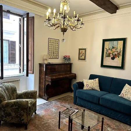Borgo Pio Apartment